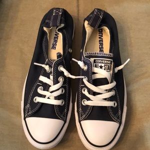 Never worn navy converse shoreline sneakers.